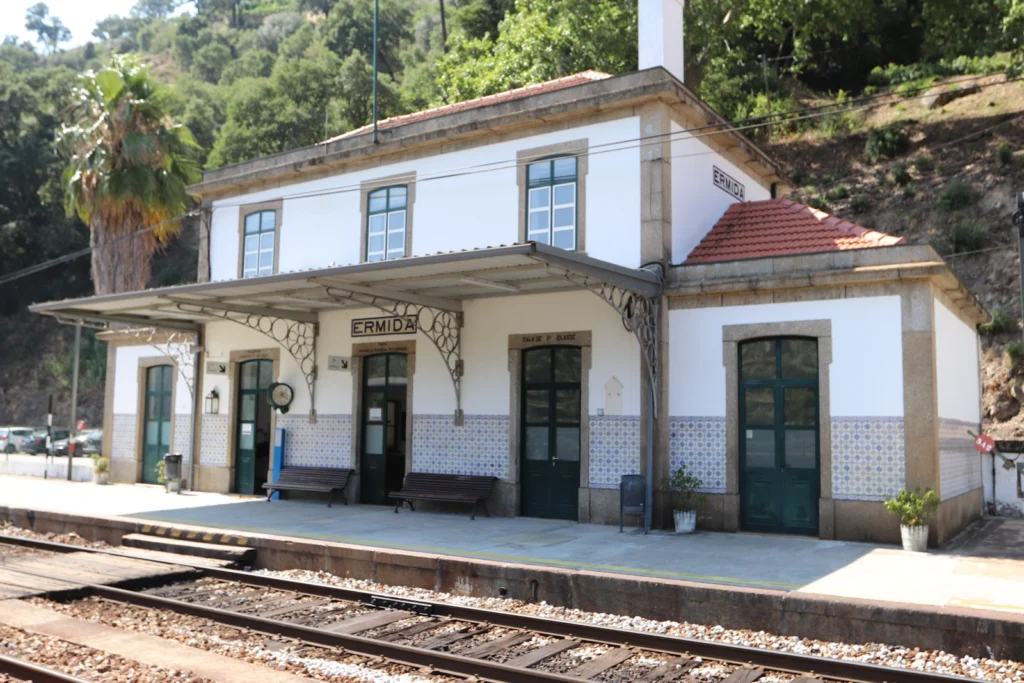 21 quilómetros da obra localizam-se no concelho de Baião