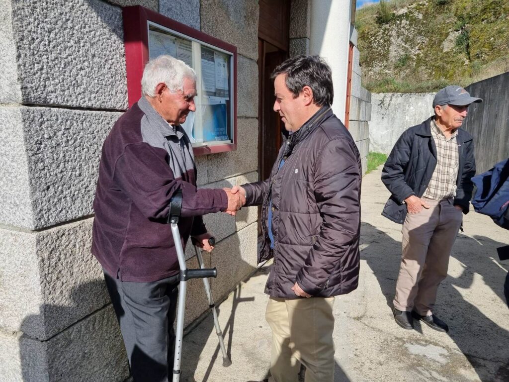 Seguindo o périplo anual por todas as freguesias, o presidente da Câmara Municipal de Baião, Paulo Pereira, esteve no dia 28 de fevereiro em Gôve e Loivos do Monte, no âmbito da iniciativa “Câmara à Porta”, em mais uma ação de reforço da proximidade com a população.