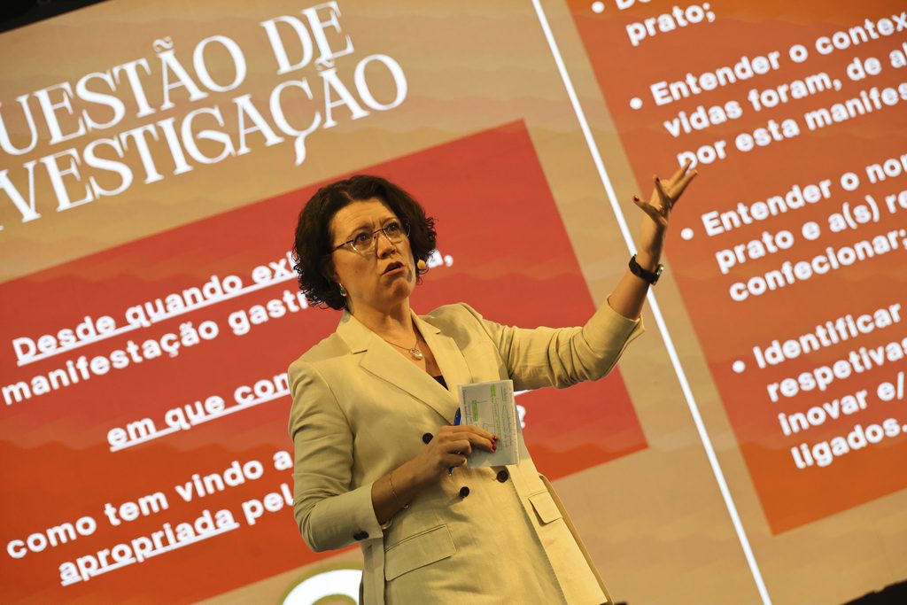Imagem associada a: Estudo científico apresentado em Baião documenta a história e as tradições do anho assado com arroz de forno