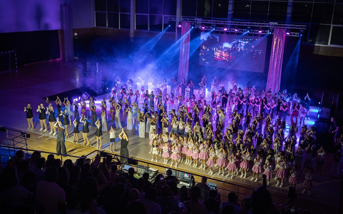Imagem associada a: Pavilhão Multiusos esgotado celebrou a dança, a inclusão e a comunidade