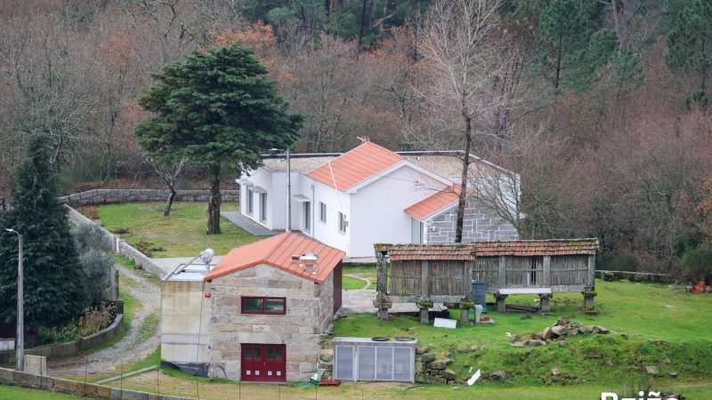 Escola de Almofrela-