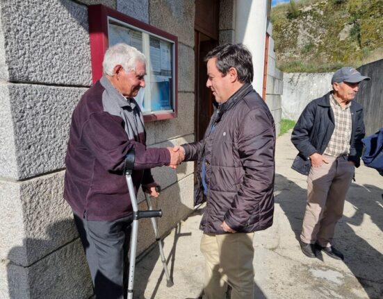 Seguindo o périplo anual por todas as freguesias, o presidente da Câmara Municipal de Baião, Paulo Pereira, esteve no dia 28 de fevereiro em Gôve e Loivos do Monte, no âmbito da iniciativa “Câmara à Porta”, em mais uma ação de reforço da proximidade com a população.